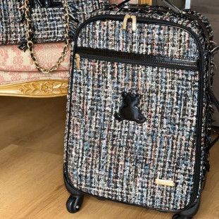 Mala Maternidade de Rodinhas Tweed Preto com Preto