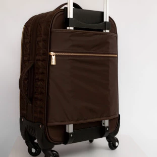 Mala Maternidade de Rodinhas Urban Chic Marrom